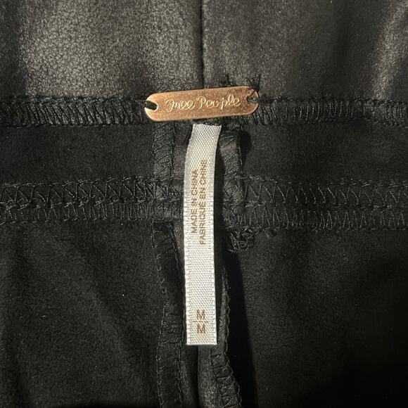 Free People Women Bike Shorts Heatwave Faux Suede Black Pull on Women's sz. M - Picture 5 of 7